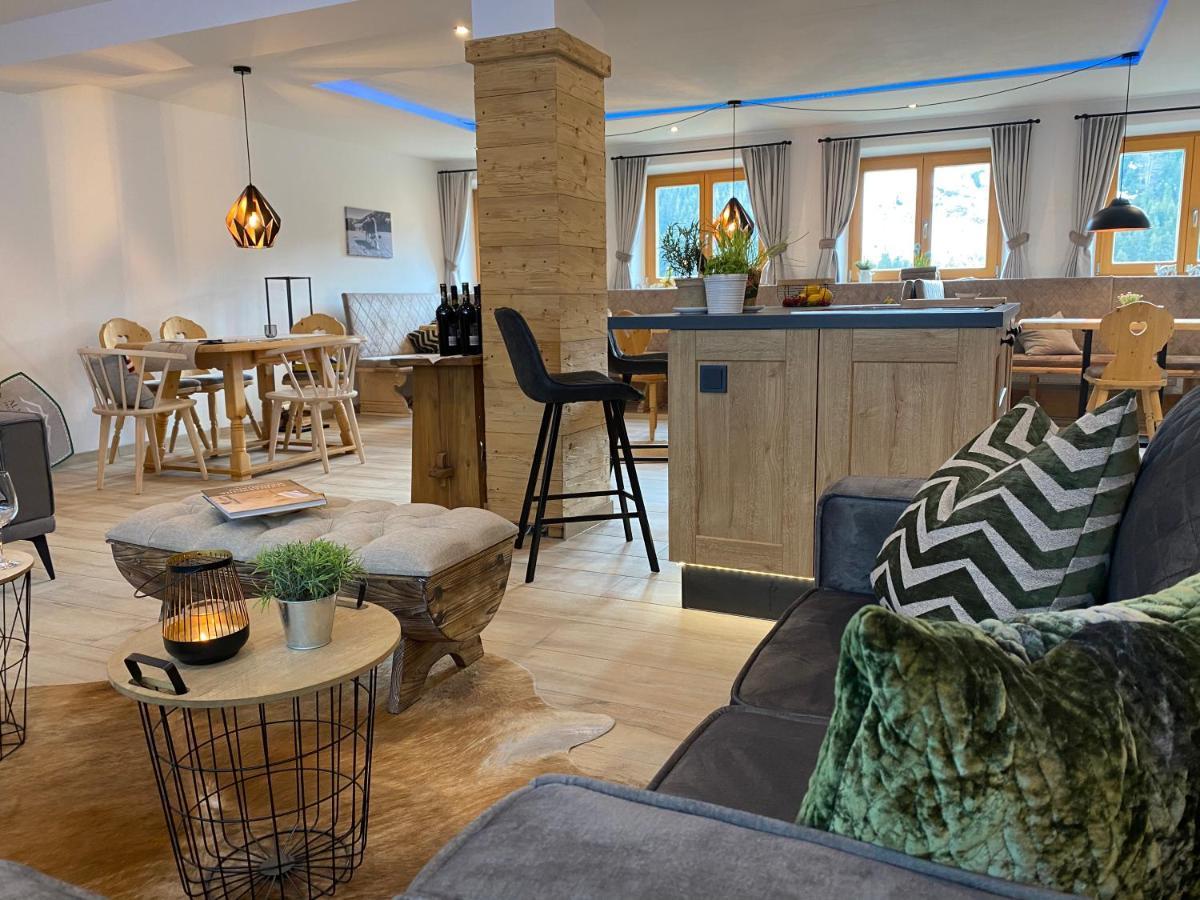 Alm Seasons Premium Chalet & Studios 萨尔巴赫 外观 照片